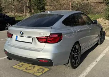 BMW 320i (2)